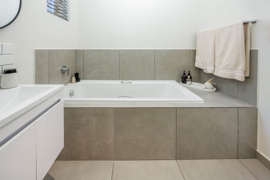 2 Bedroom Property for Sale in Langeberg Ridge Western Cape